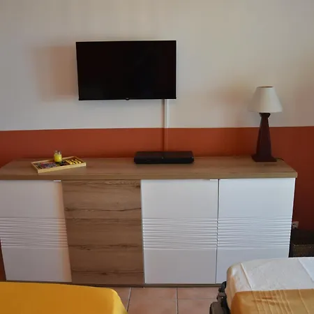 Le Peneque Des Anges Apartmán