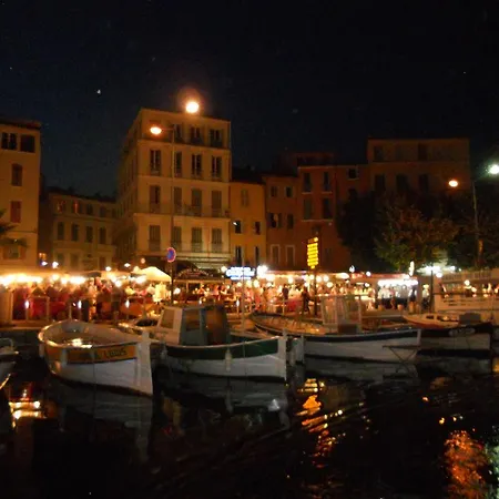 Le Peneque Des Anges Apartmán