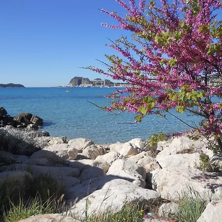 Le Peneque Des Anges Apartmán *