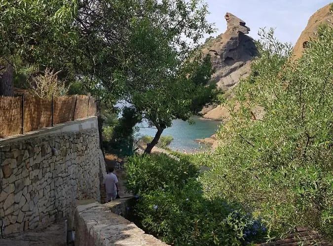 Le Peneque Des Anges